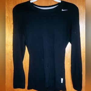 Nike long sleeve t-shirt